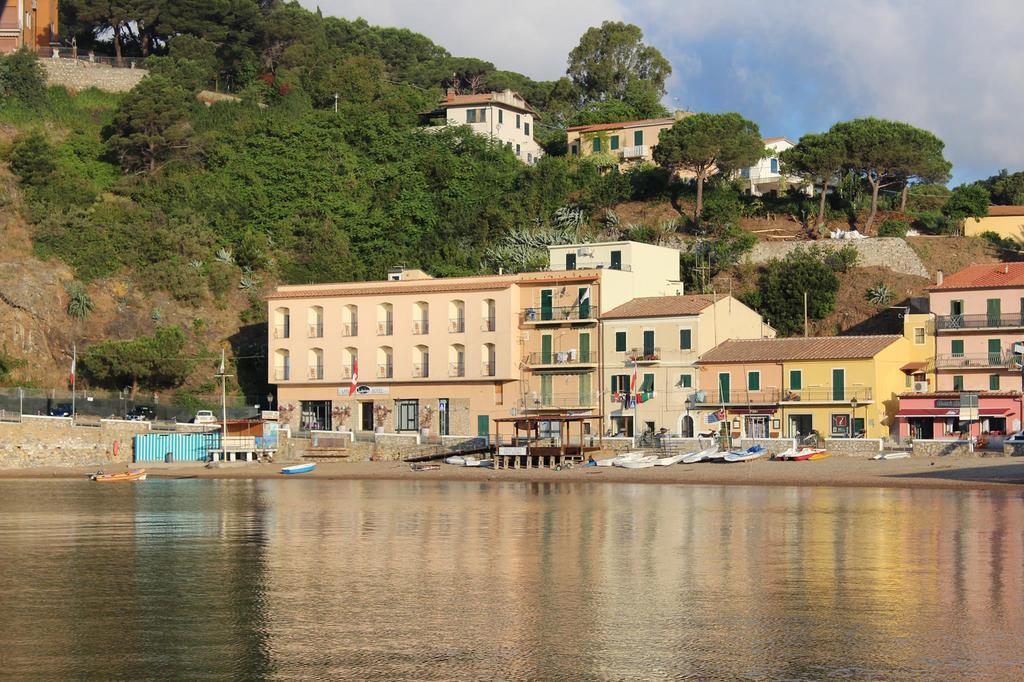 Hotel L'Approdo Porto Azzurro Exterior photo