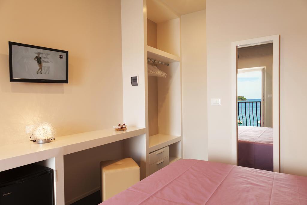 Hotel L'Approdo Porto Azzurro Exterior photo